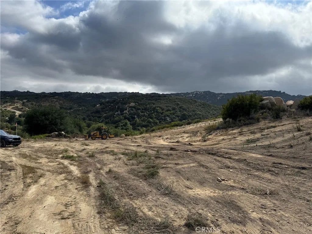 4.35 Acres of Land for Sale in Murrieta, California - Murrieta, California, 92562