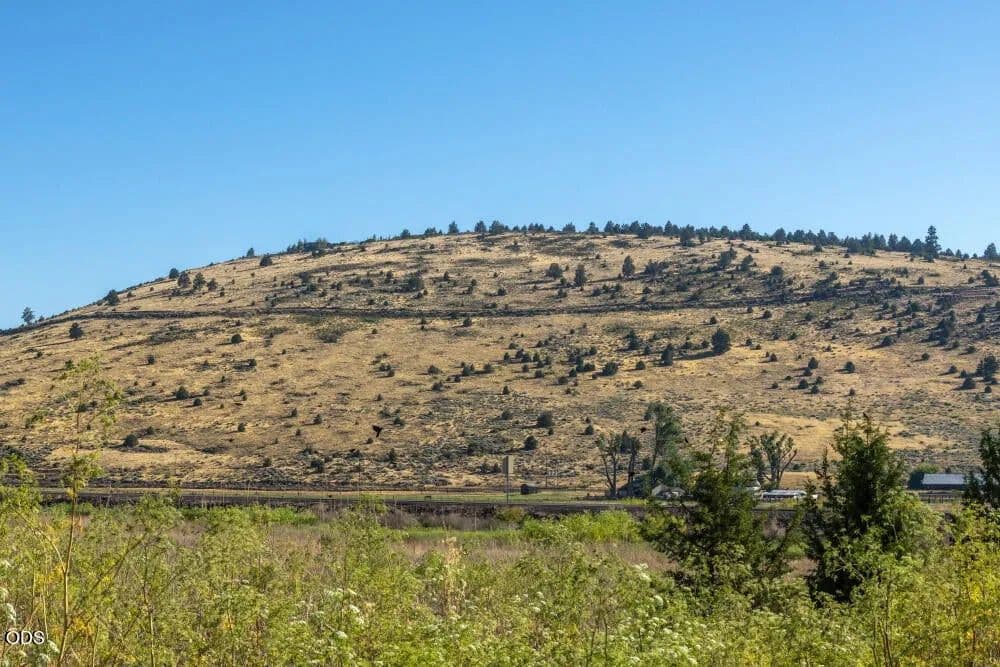 Lots & Land-Other in Klamath Falls - Klamath Falls, Oregon, 97601