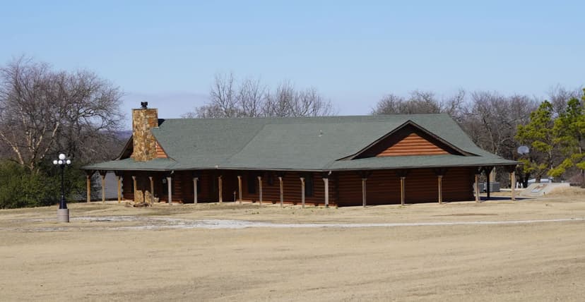 Log Home in Meeker, Oklahoma for Sale - 9 Acres