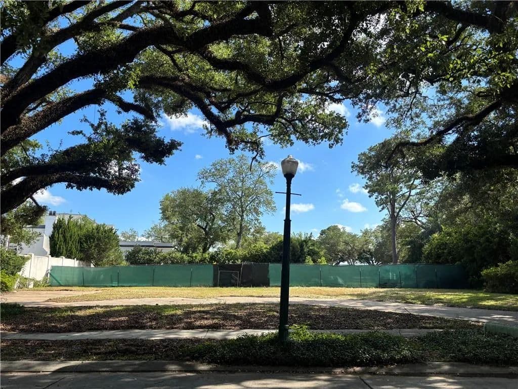 Property from 38 PELHAM Drive - KW - Metairie, Louisiana, 70005