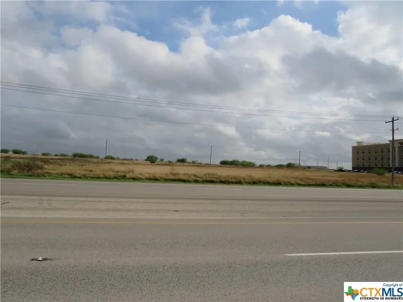 Vacant Land in Kenedy