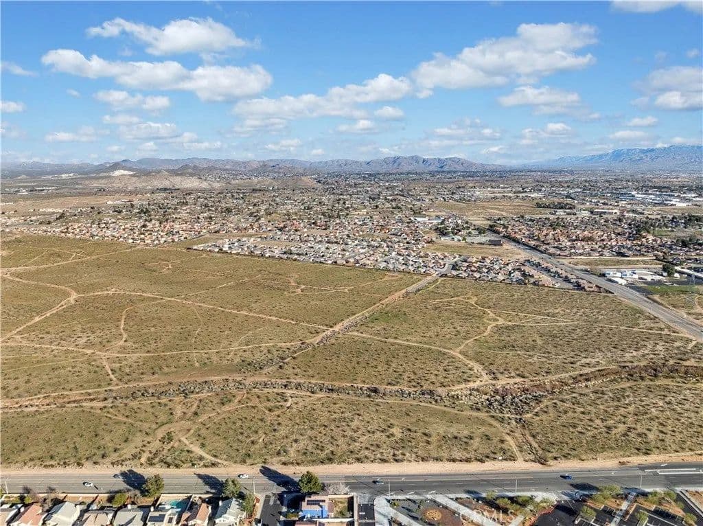 Lots & Land-Other in Victorville - Victorville, California, 92394