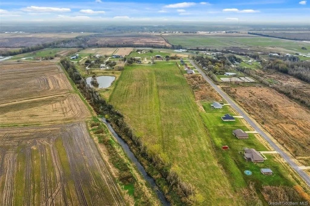 Lots & Land-Other in Iowa - Iowa, Louisiana, 70647