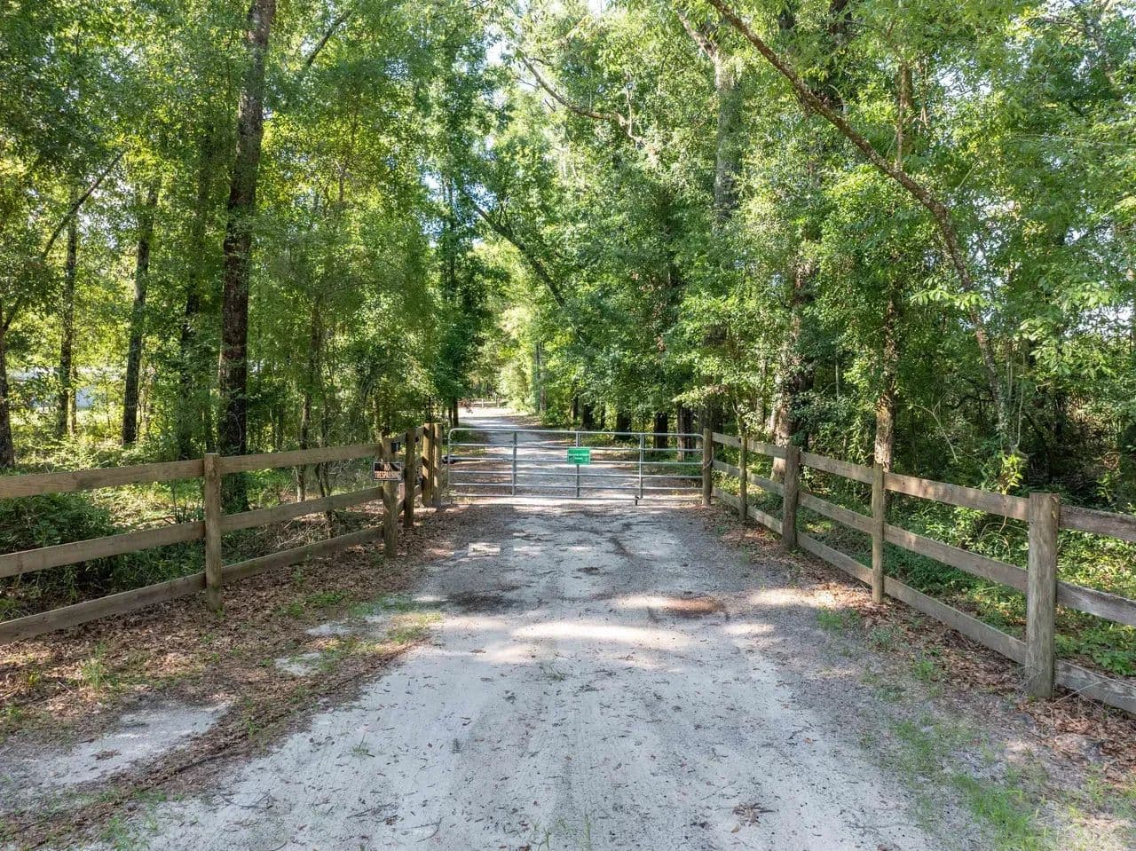 Charming Horse Farm on 10 Acres - Jasper, Florida, 32052