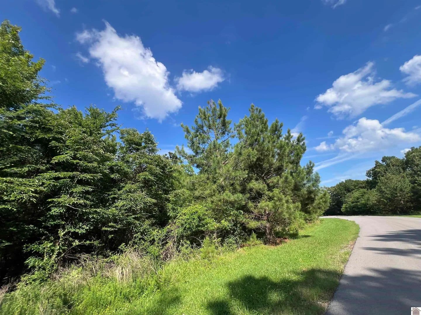 1.03 Acres of Land for Sale in Murray, Kentucky - Murray, Kentucky, 42071