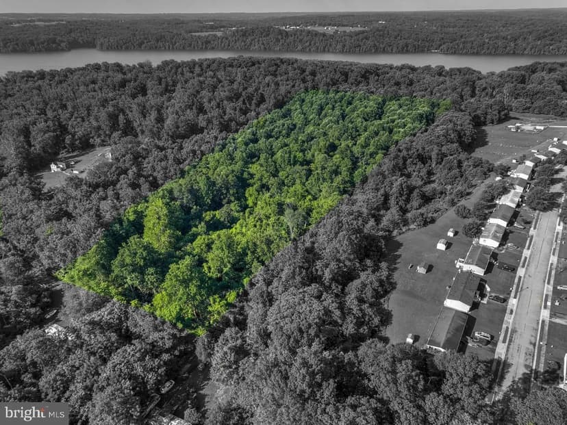 Property from 121 SCHOOLHOUSE DR - KW