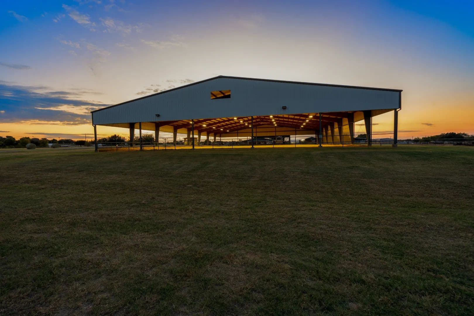 Wall Street Equestrian Center - Springtown, Texas, 76082
