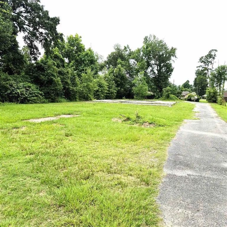 0.48 Acres of Land for Sale in Lake Charles, Louisiana - Lake Charles, Louisiana, 70605