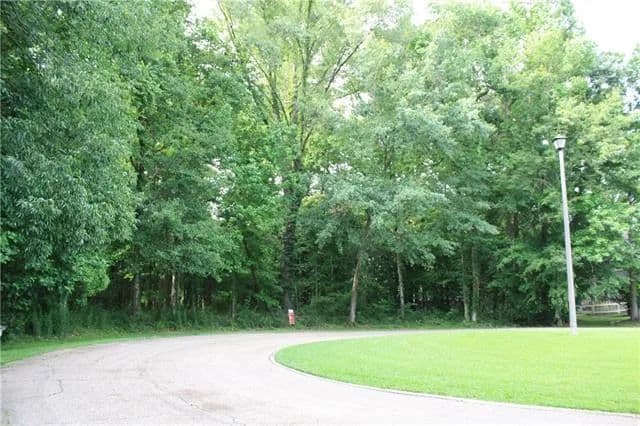 0.75 Acres of Land for Sale in Central, 10911 Suncrest Avenue - 70818