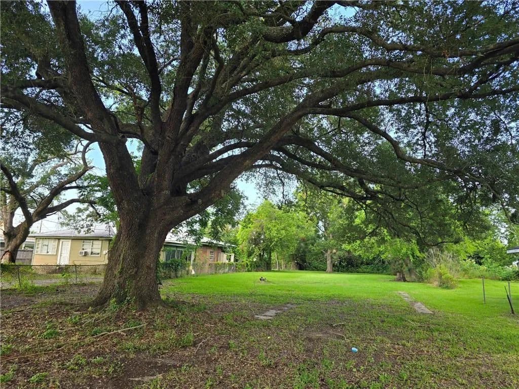 Land for Sale in La Place, Louisiana - La Place, Louisiana, 70068