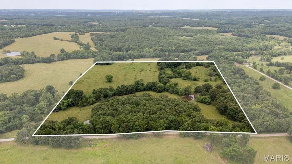 Property from 30 +/- AC S 220th Road - KW - Halfway, Missouri, 65663