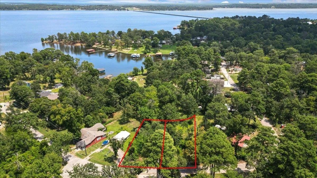 0.2 Acres of Land for Sale in Frankston, Texas - Frankston, Texas, 75763