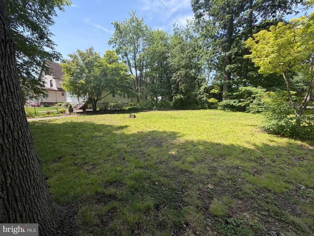 0.14 Acres of Land for Sale in ALDAN, PA - Aldan, Pennsylvania, 19018