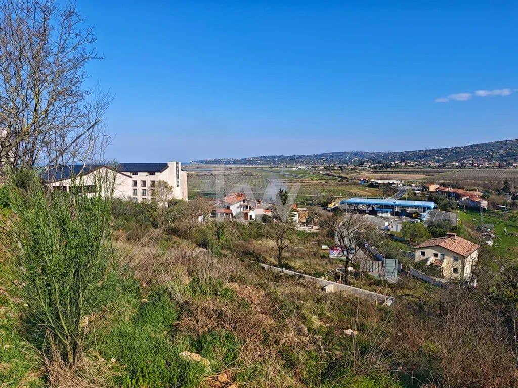 2074 Acres of Land for Sale in Piran, Obalno - kraška - land for sale