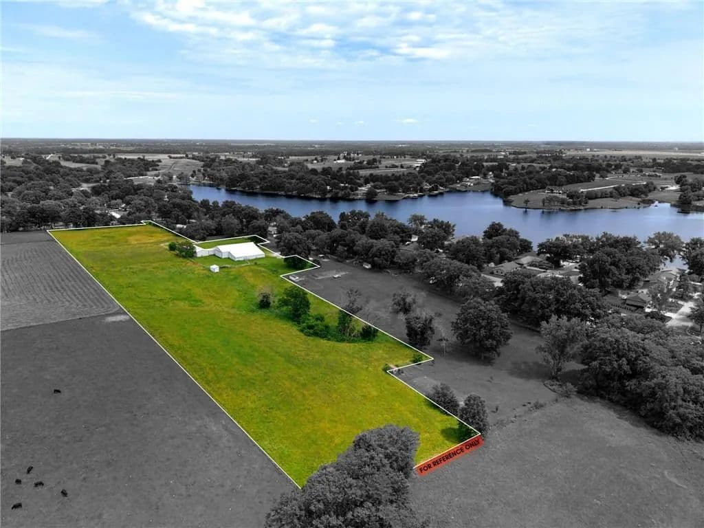 8.37 Acres of Land for Sale in Trenton, MO - Trenton, Missouri, 64468