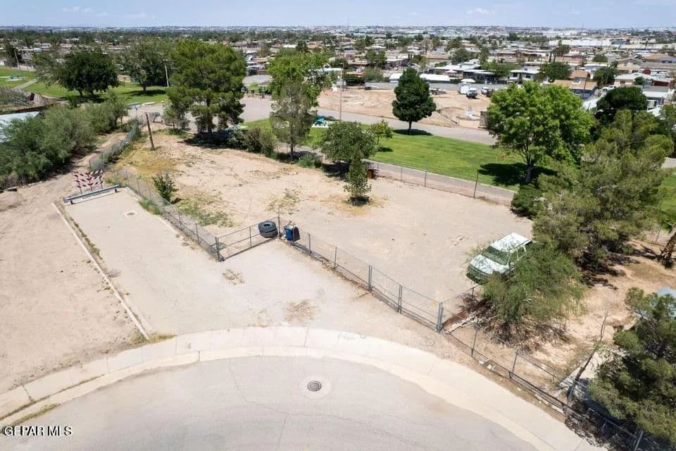 0.12 Acres of Land for Sale in El Paso, Texas - El Paso, Texas, 79907