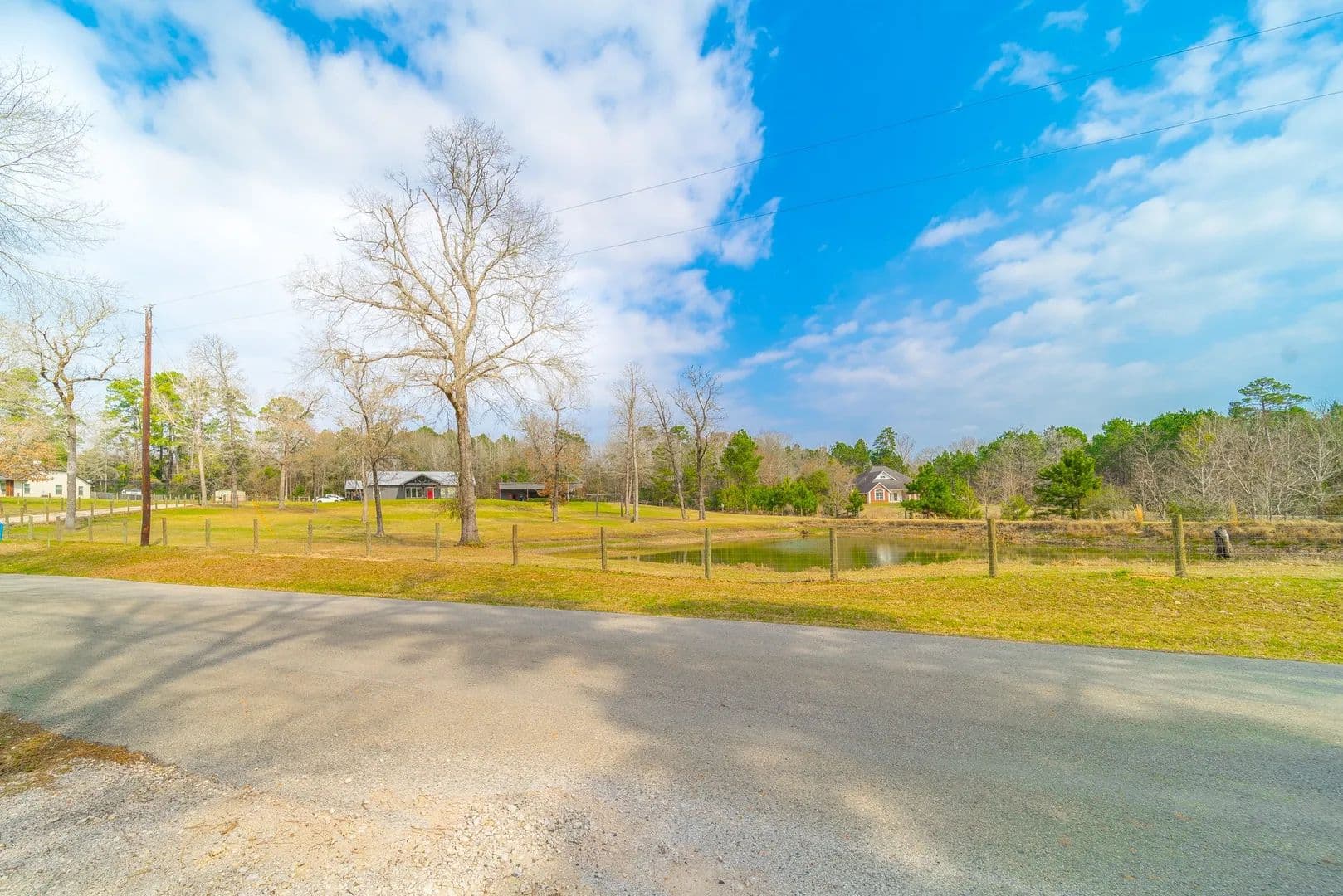 2.67 Acres of Land for Sale in Livingston, Texas - Livingston, Texas, 77351