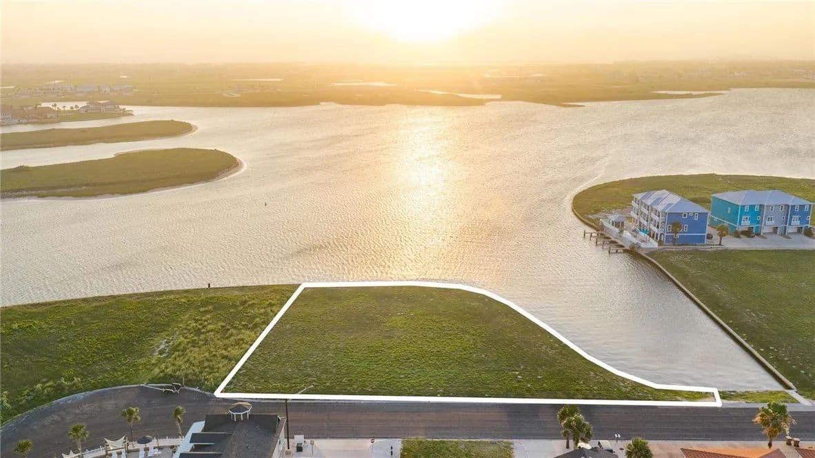 0.94 Acres of Land for Sale in Corpus Christi, TX - Corpus Christi, Texas, 78418