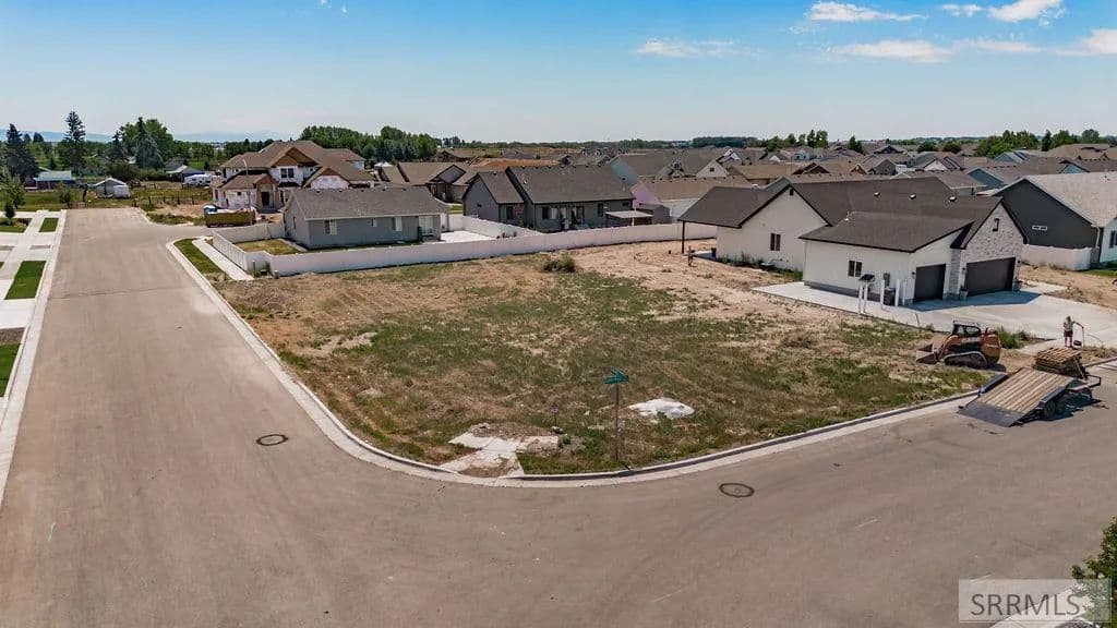 0.33 Acres of Land for Sale in Idaho Falls, ID - Idaho Falls, Idaho, 83401