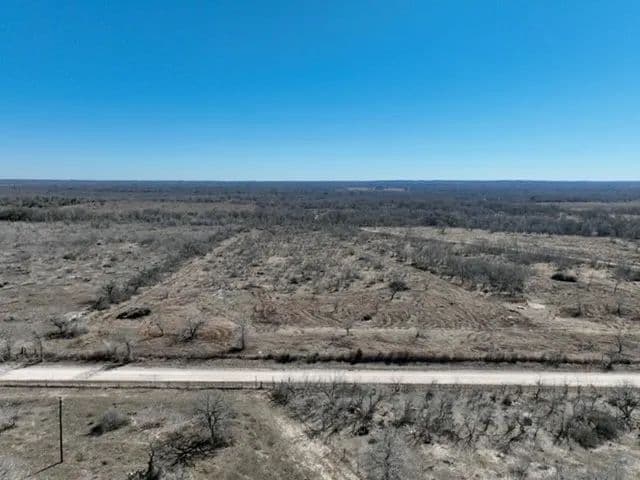 6 Acres of Land for Sale in Waelder, Texas - Waelder, Texas, 78959