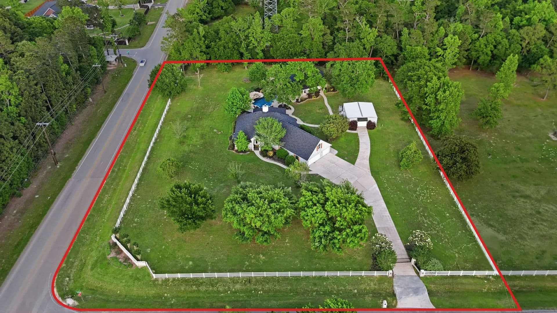 Property from 8001 Hills Parkway - KW - Montgomery, Texas, 77316