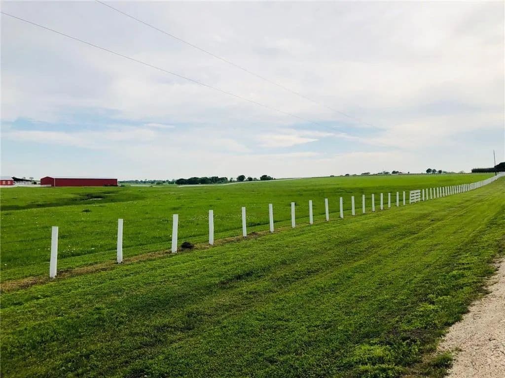 10.03 Acres of Land for Sale in Taylor, Texas - Taylor, Texas, 76574
