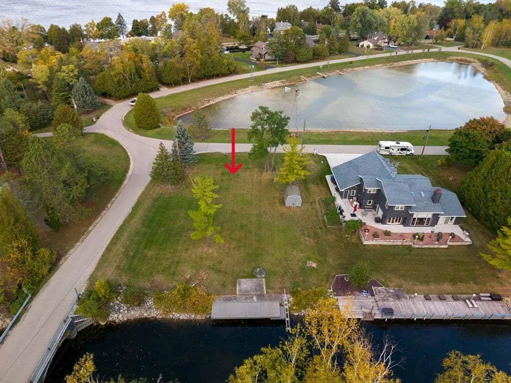 0.32 Acres of Land for Sale in Sturgeon Bay, Wisconsin - Sturgeon Bay, Wisconsin, 54235