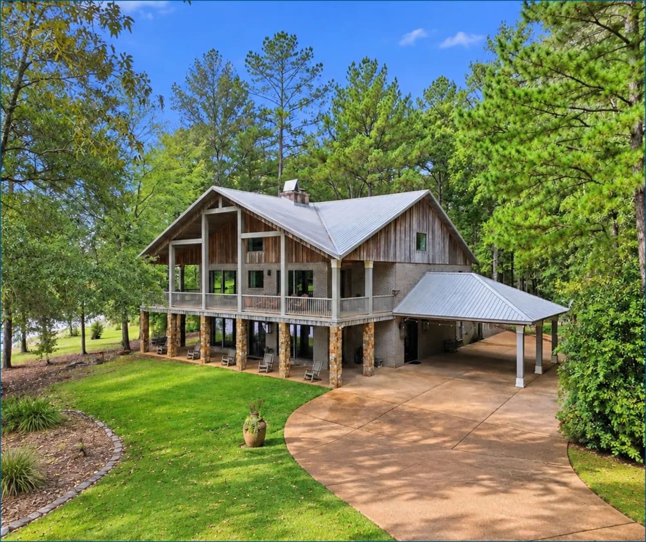 58 Acres with a Home in Rankin County at 1151 S Highway 469 in Florence, MS - Florence, Mississippi, 39073