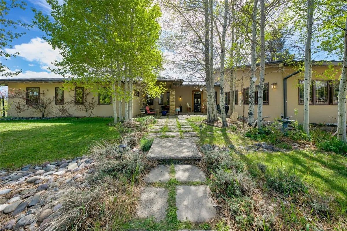 Luxury Mountain Horse Property in Montrose, CO on 35 Acres - Montrose, Colorado, 81403