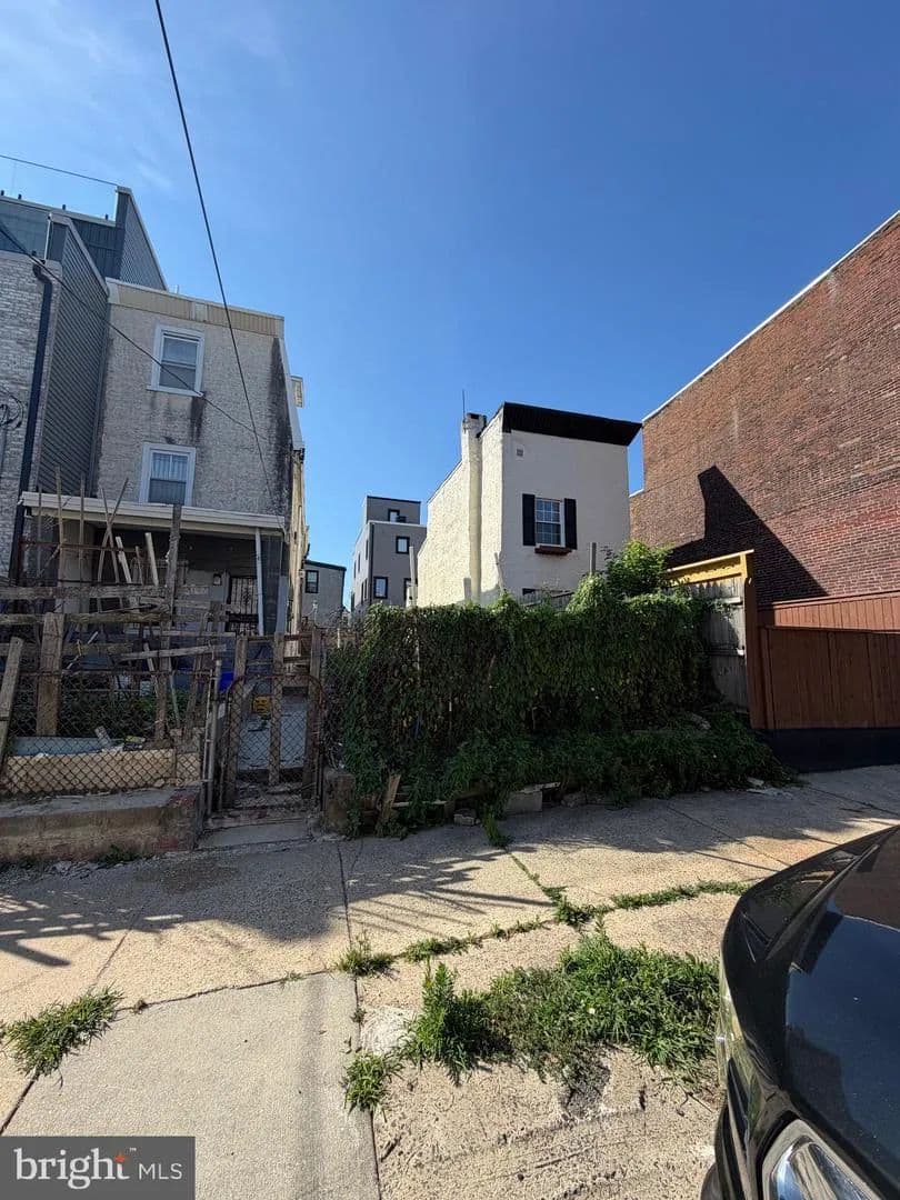 Vacant Land in Philadelphia - Philadelphia, Pennsylvania, 19125