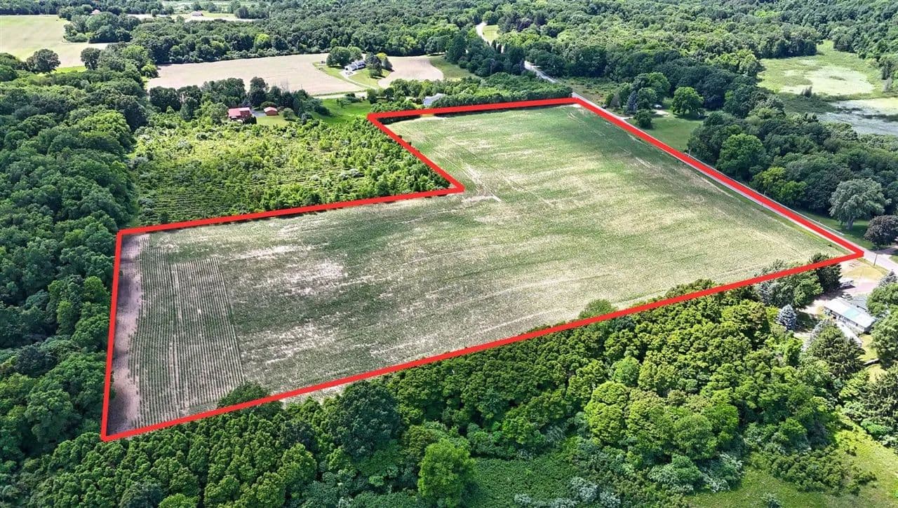 17.31 Acres of Land for Sale in Benton Harbor, Michigan - Benton Harbor, Michigan, 49022