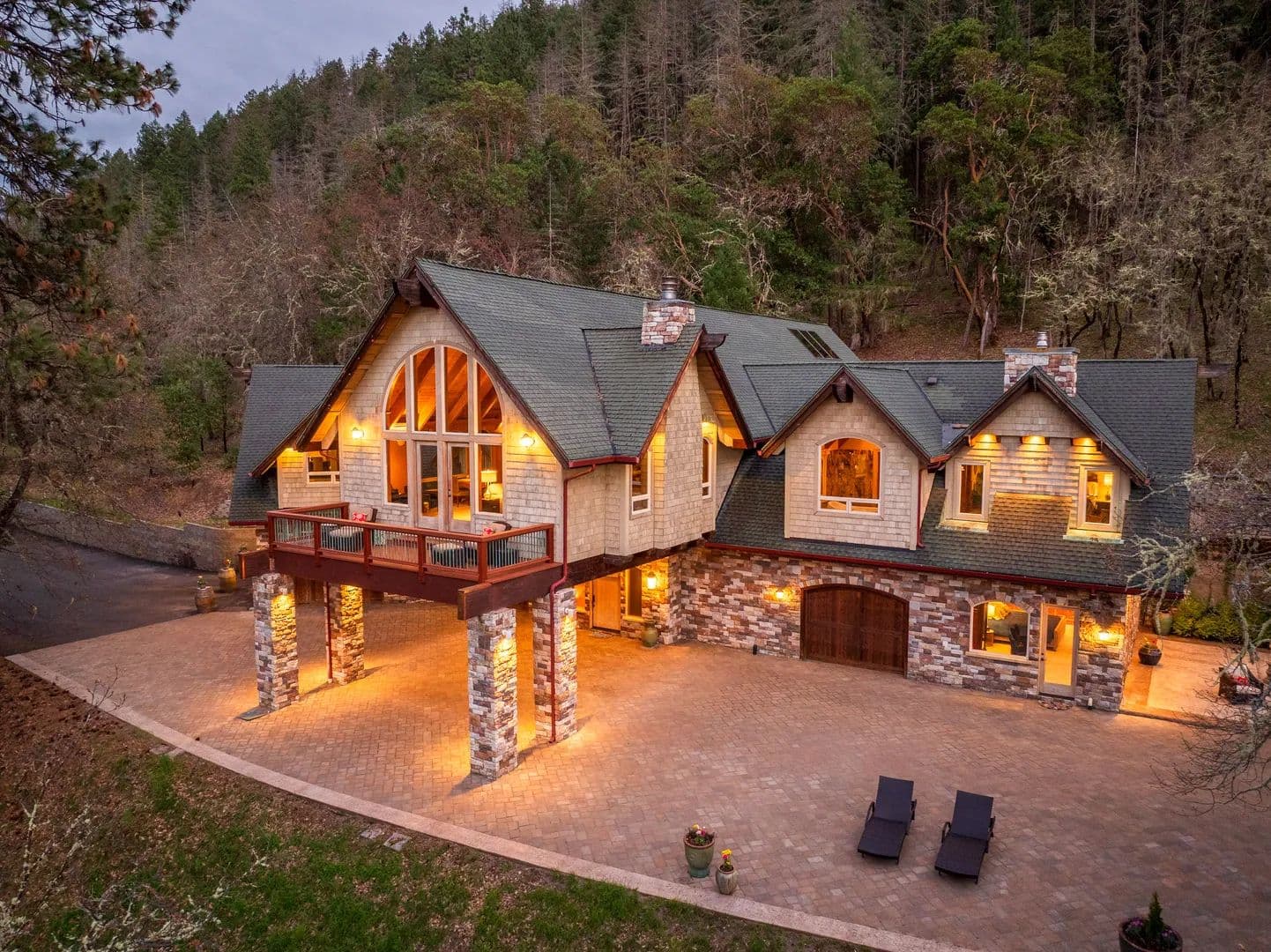 3998 Little Applegate Road - Jacksonville, Oregon, 97530