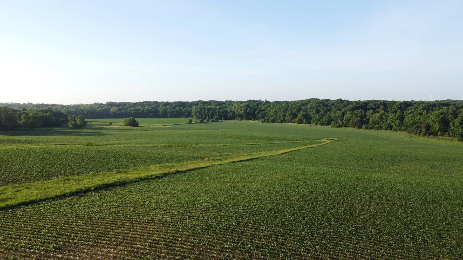 Property from 00 525N - KW - El Paso, Illinois, 61738
