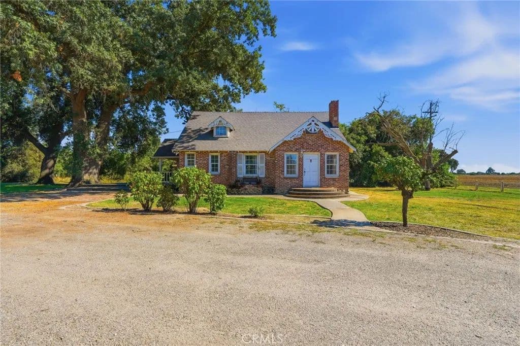 Property from 21530 Tiburico Avenue - KW - Laton, California, 93242
