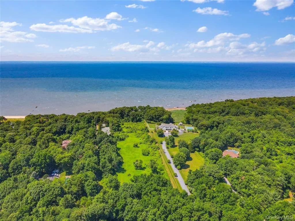 Property from Boney Lane - KW - Nissequogue, New York, 11780