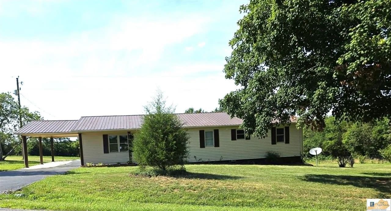 2.83 Acres of Land for Sale in Glasgow, KY - Glasgow, Kentucky, 42141