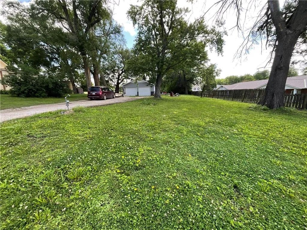 Property from 419 S ORANGE Street - KW - Cameron, Missouri, 64429