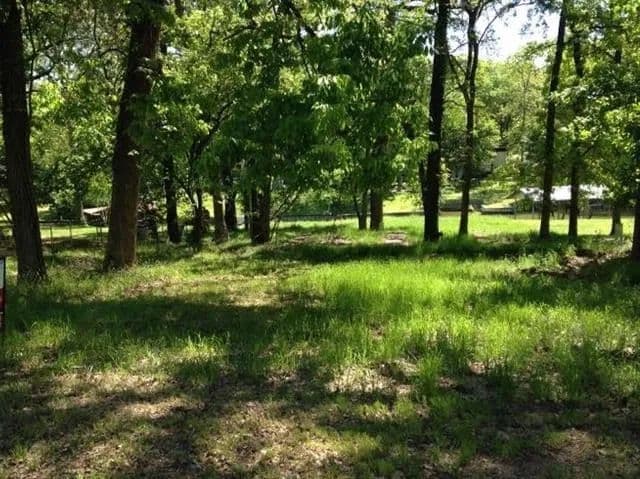 Property from 2115 Lakeview Drive - KW - 75156