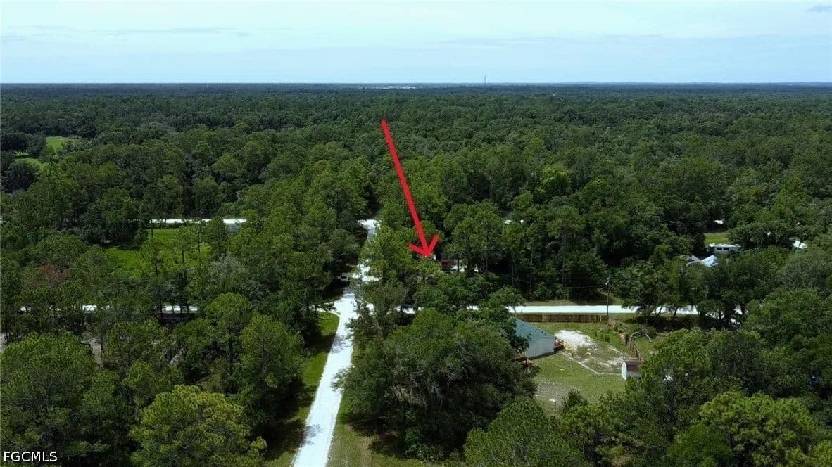 Property from 9113 Garetta Avenue - KW - Webster, Florida, 33597