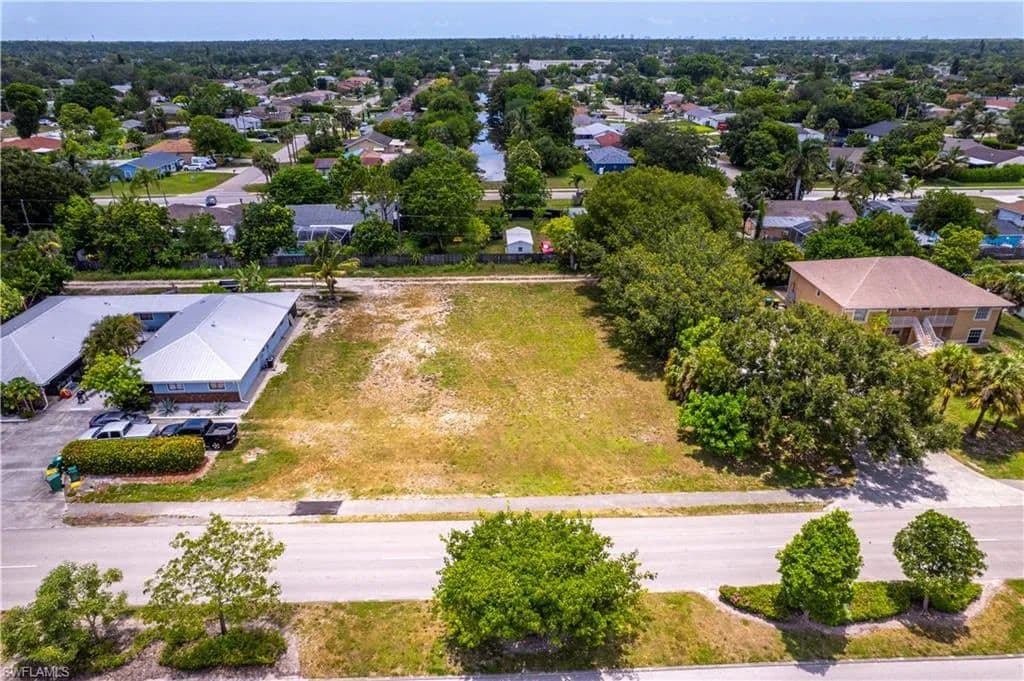 0.34 Acres of Land for Sale in NAPLES, FL - Naples, Florida, 34116