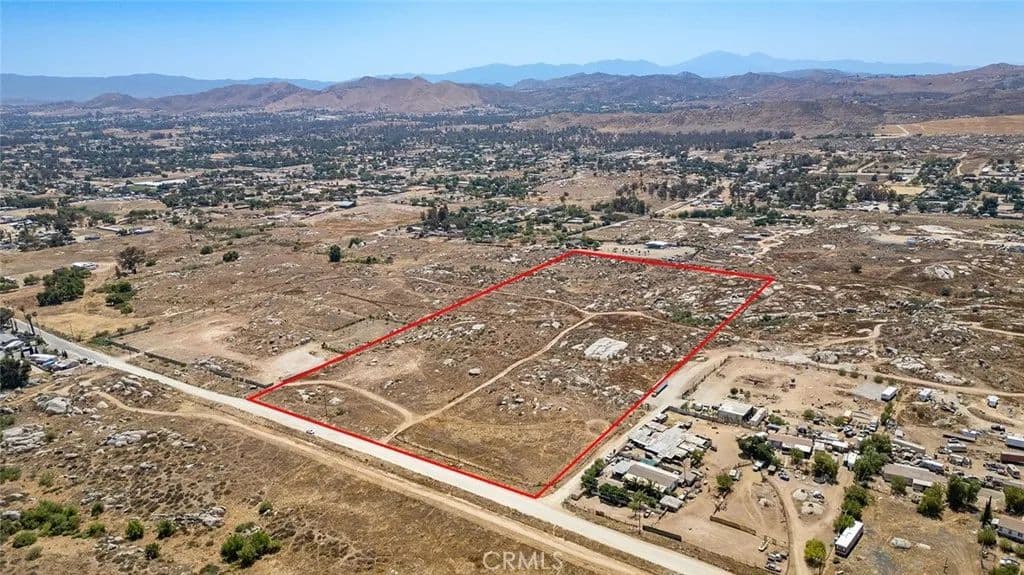 Property from 19 Lukens - KW - Perris, California, 92570