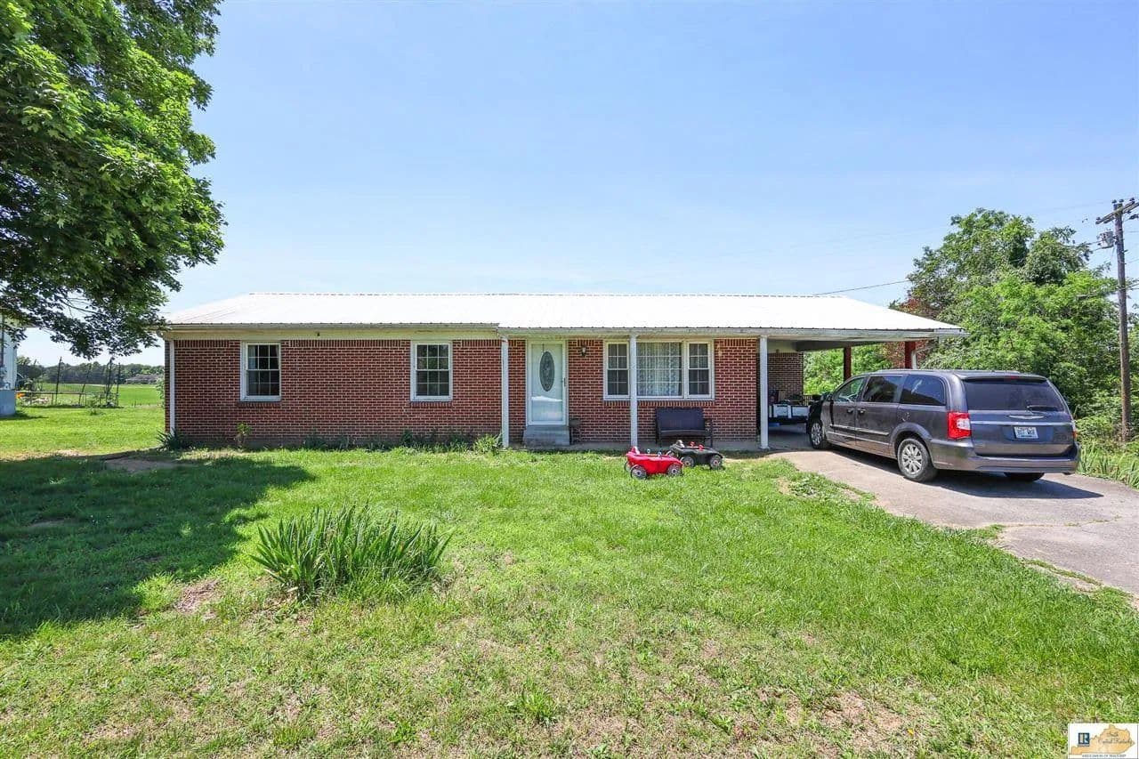 Property from 709 W Main Street - KW - Gamaliel, Kentucky, 42140