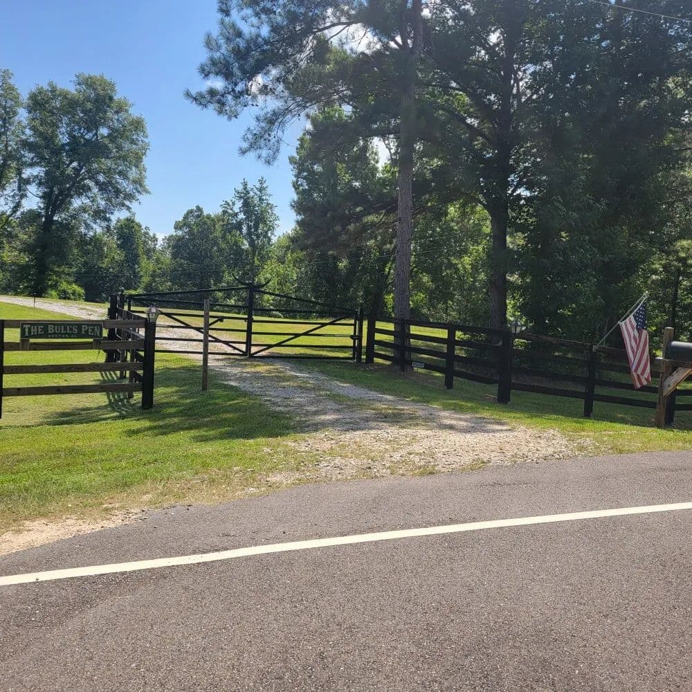 The Bull's Pen - Fitzpatrick, Alabama, 36029