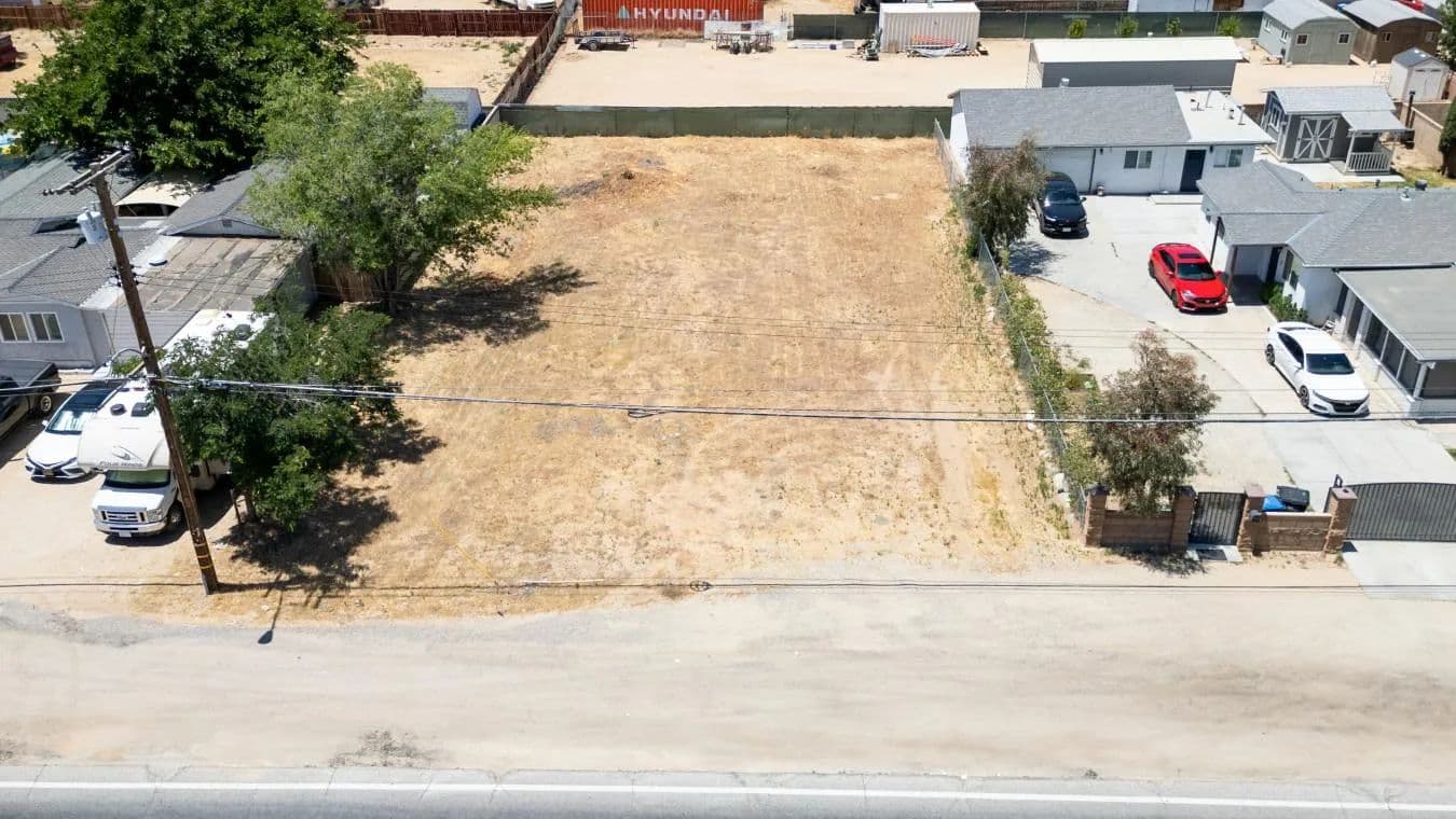 30 Stw Vic Avenue - Lancaster, California, 93535