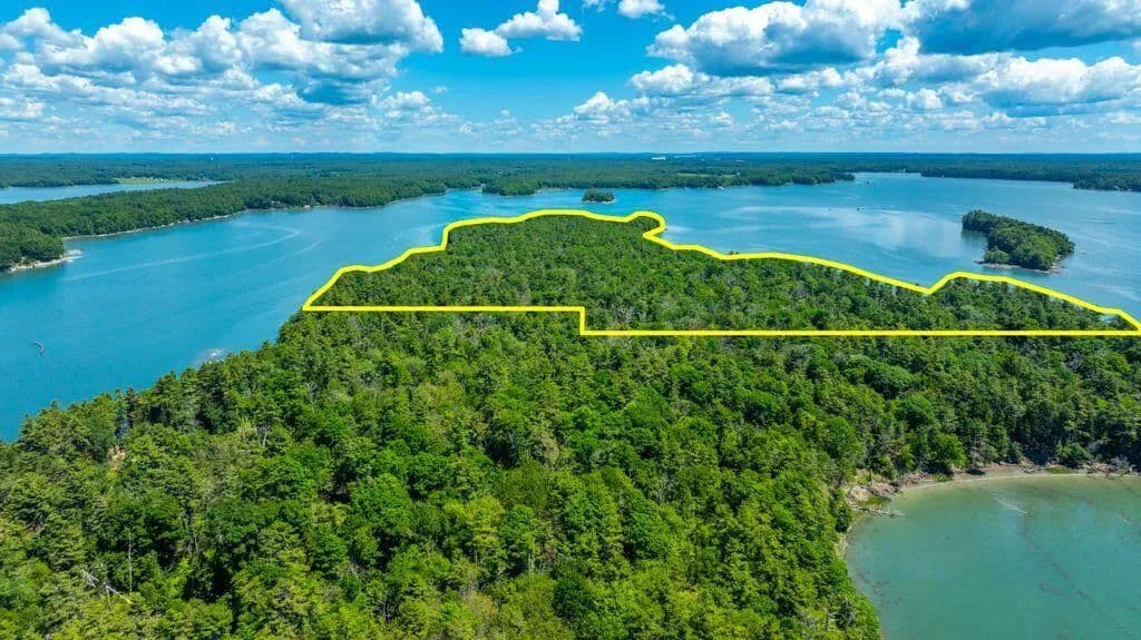 70.32 Acres of Land for Sale in Harpswell, ME - Harpswell, Maine, 04079