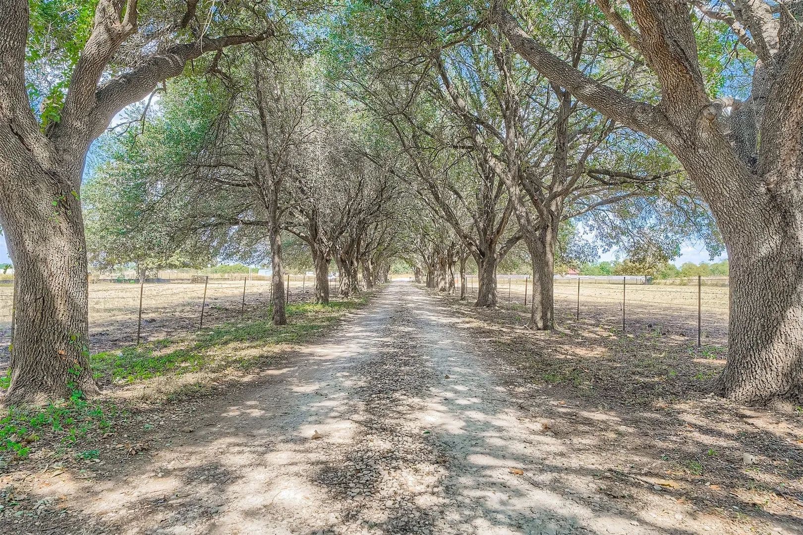 5.6 Acres of Land for Sale in Hutto, Texas - Hutto, Texas, 78634