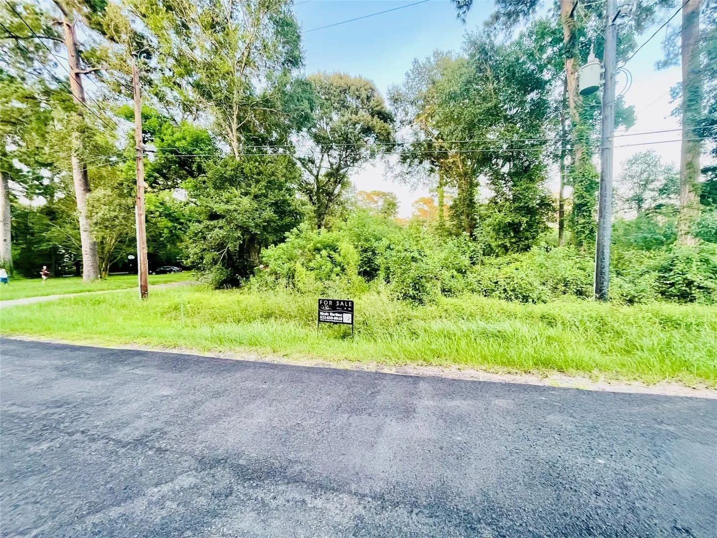 1 Acre of Land for Sale in Tomball, TX - Tomball, Texas, 77377