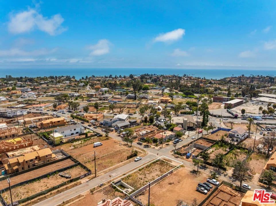 0.14 Acres of Land for Sale in Pacific Palisades, CA - Pacific Palisades, California, 90272