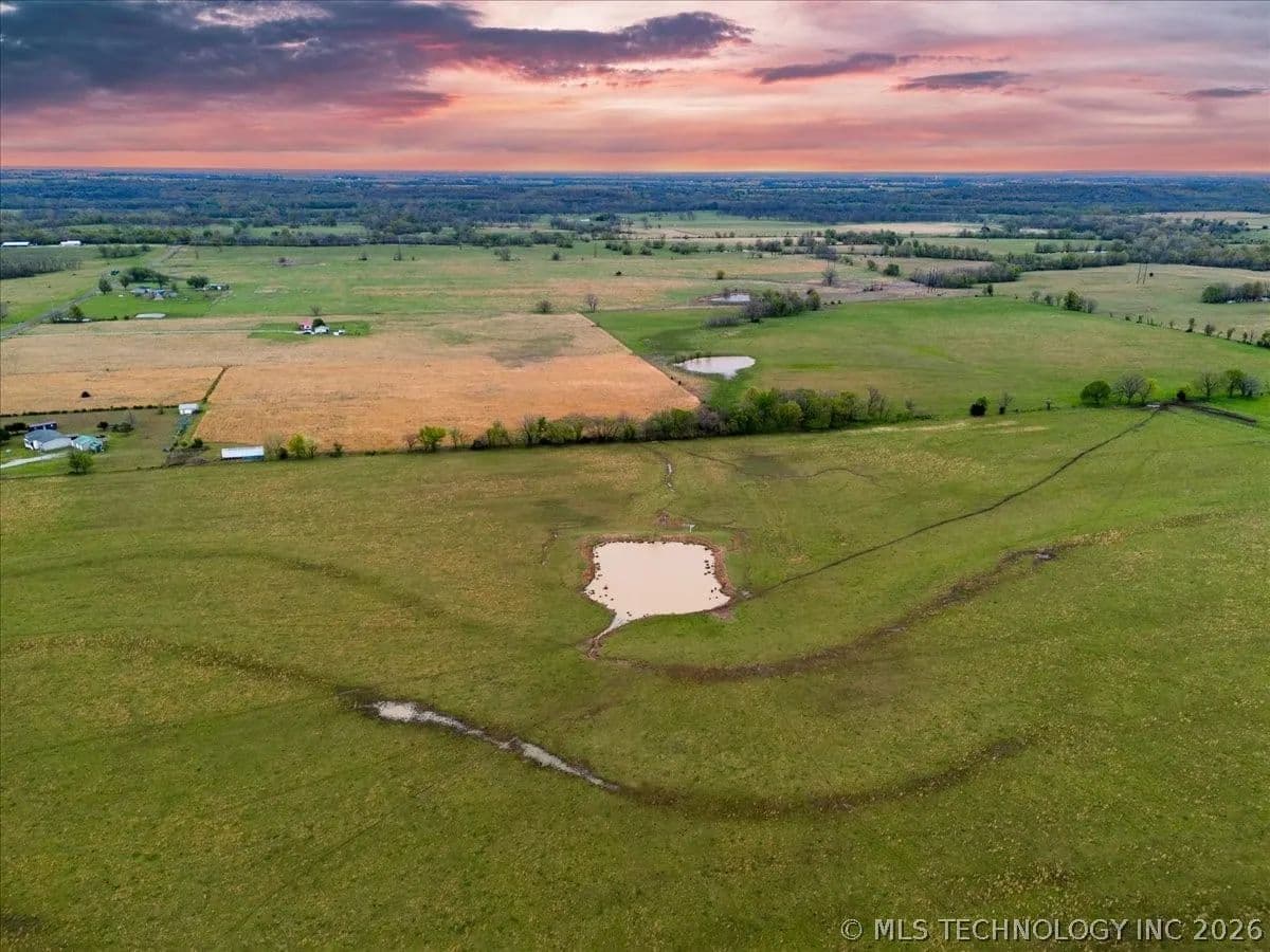 10 Acres of Land for Sale in Vinita, OK - Vinita, Oklahoma, 74301