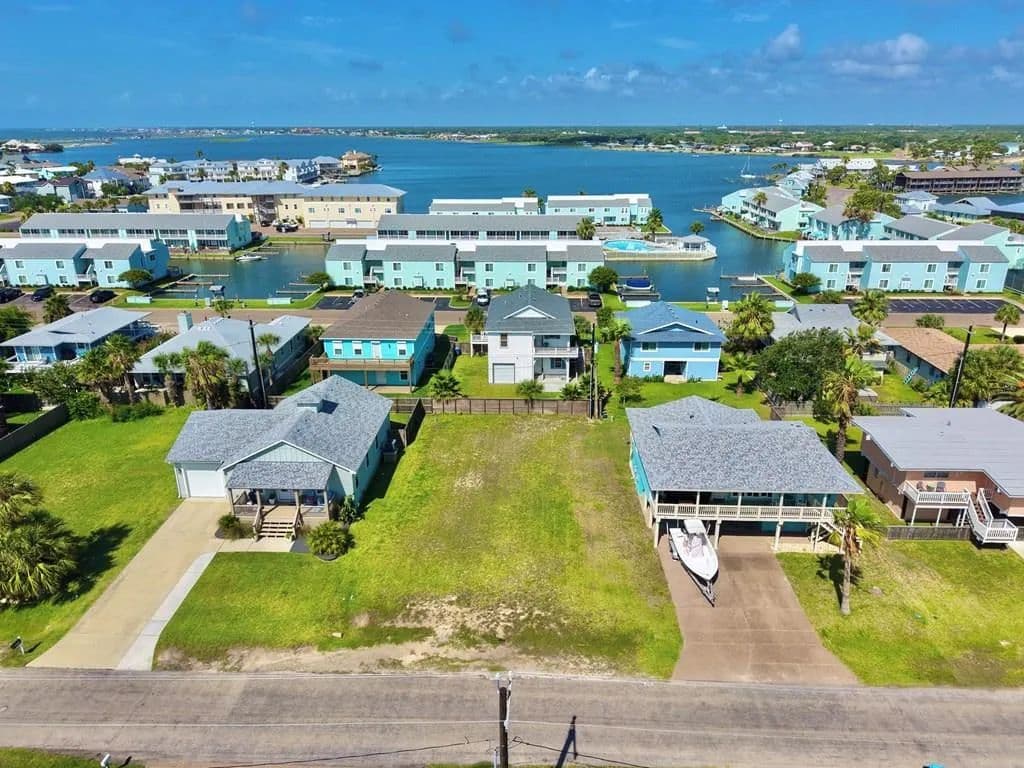 0.14 Acres of Land for Sale in Rockport, Texas - Rockport, Texas, 78382